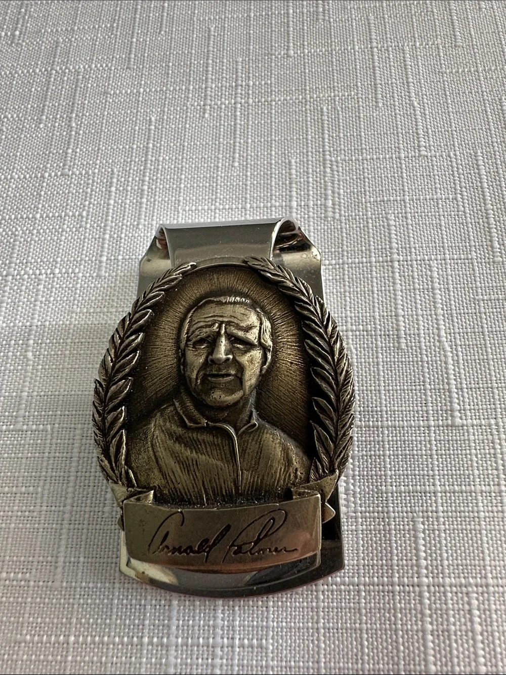 Arnold Palmer limited edition money clip. #344 of 950. New in see through case.